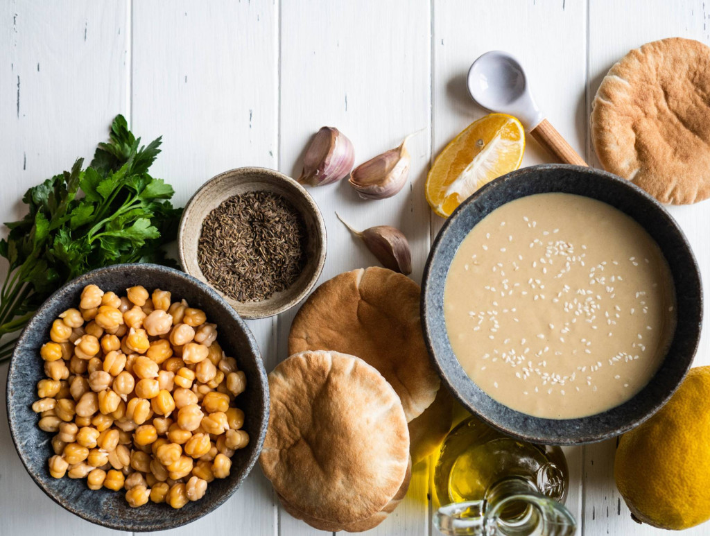 Jak gotować ciecierzycę na hummus by uzyskać idealną konsystencję