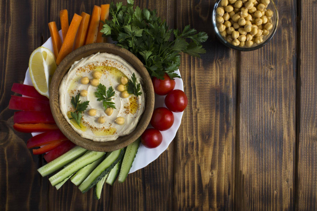 Humus jakie dodatki warto dodać do smacznej pasty